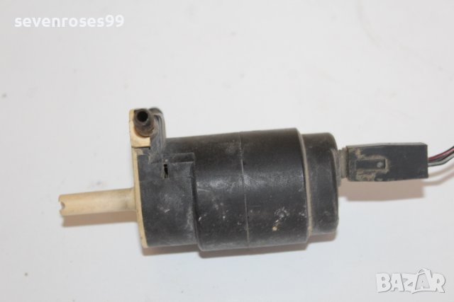 Помпичка за чистачки Опел Вектра А 1.4i 1991 Opel Vectra A, снимка 3 - Части - 42831462