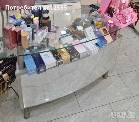 Витрини, кубчета, бюро , снимка 4 - Шкафове и рафтове - 54363040