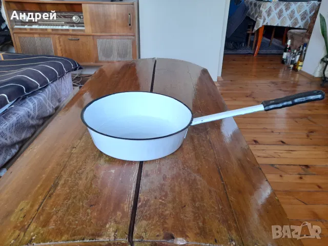 Стар емайлиран тиган #5