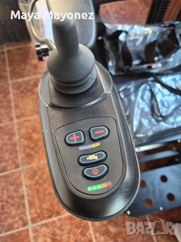 Електрична количка с механизъм за стълби за инвалиди, снимка 2 - Друга електроника - 54189858