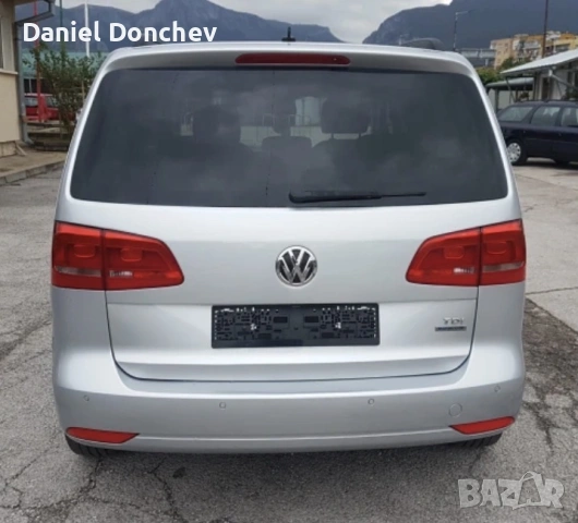 VW TOURAN 1.6 TDi 2012 г., снимка 8 - Автомобили и джипове - 53114959