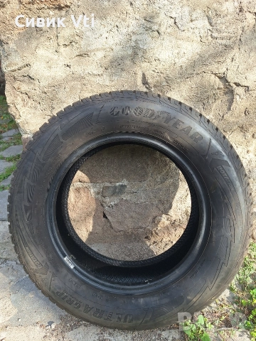 215 65 16 гума 1бр.Good Year, снимка 2 - Гуми и джанти - 52565298