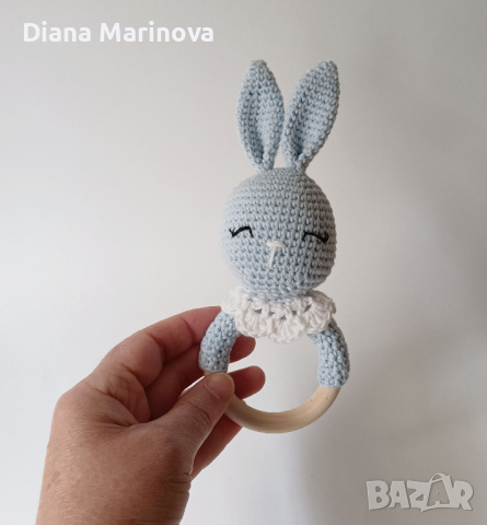 Детска играчка ръчна изработка, плетено зайче, дрънкалка и клипс за биберон, подарък за бебе, снимка 6 - Други - 41480447