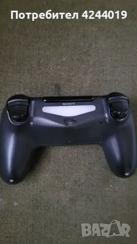 Джойстици за плейстейшън 4 2 броя.