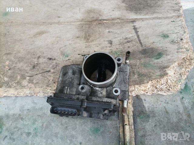 Дроселова клапа за Мазда 5 2.0 CD . 2005 год. 