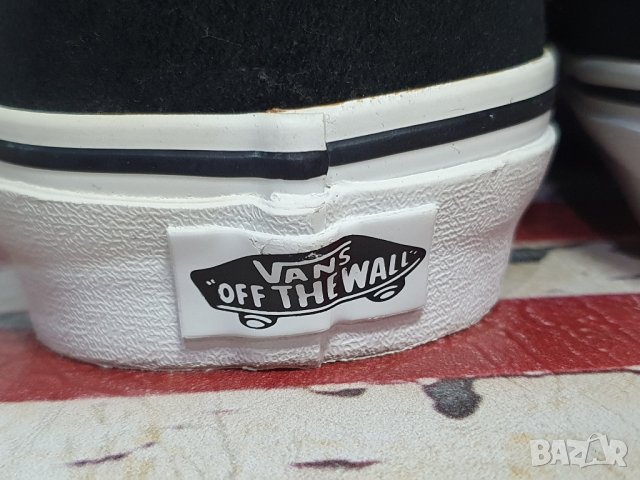 VANS 44.5 номер,естествена кожа, като нови , снимка 4 - Кецове - 42863955