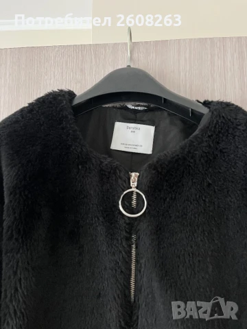 Пухено яке Bershka, снимка 3 - Якета - 50590842