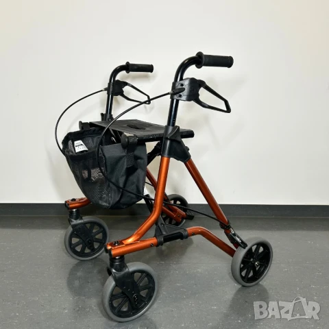 Проходилка за възрастни хора 