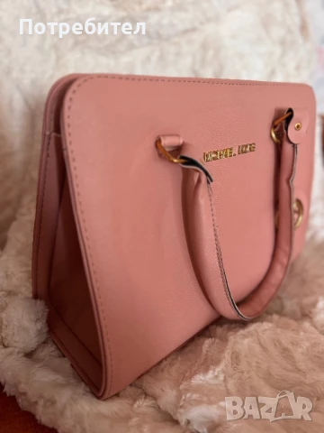 Чанти на Michael Kors