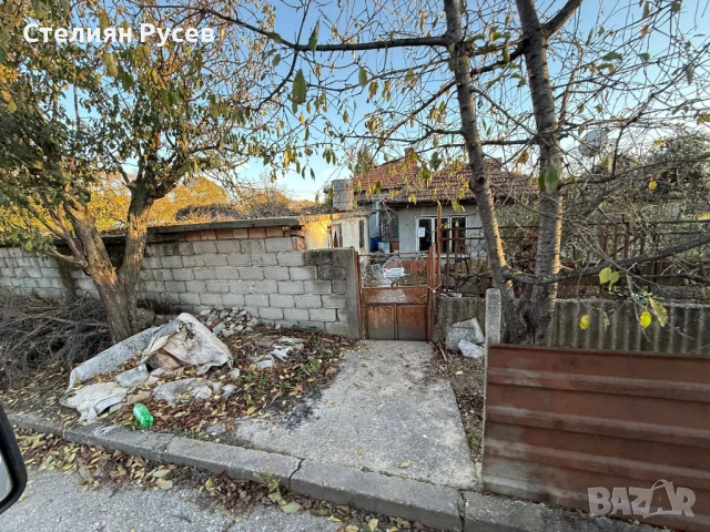 2 имота -232кв къща   / парцел 1440 кв двор  в с. Калипетрово, зад детската градина на ул. Зелен Син, снимка 8 - Парцели - 52887573