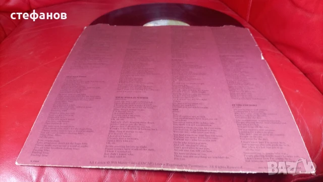 Дългосвиреща грамофонна плоча на AMERICA „HOLIDAY” 1974 г, Франция, снимка 3 - Грамофонни плочи - 50693638