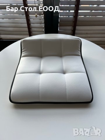 Квадратни седалки за бар стол, снимка 2 - Столове - 39227957