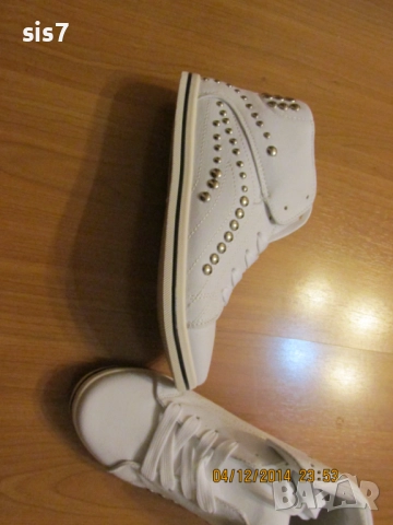 нови бели кецове номер 37 внос от Англия, снимка 5 - Кецове - 51984091
