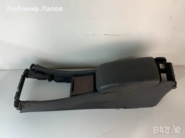 Подлакътник Mercedes-Benz C-class W203 (00-04)г. , снимка 2 - Части - 50682394