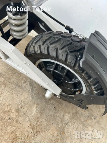 Електрическа тротинетка OOTD T10, снимка 3 - Скейтборд, ховърборд, уейвборд - 54281587