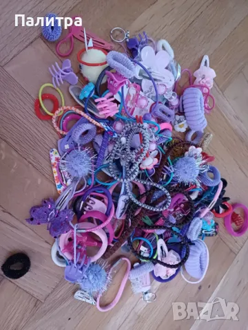 Голям лот от  детски ластици и фиби