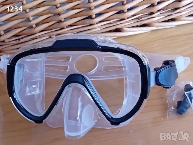 Нови силиконови  очила за гмуркане и тапи за уши