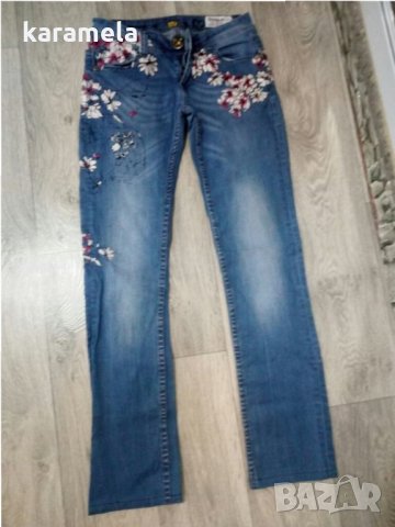 Desigual красиви дънки С размер до 1,60 височина, снимка 3 - Дънки - 34096831