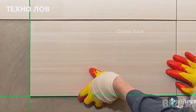 Лазерен Нивелир 4-D,16 линии пълен комплект 2 батерии прахо-водоустойчив, снимка 5 - Измервателни инструменти - 36679810