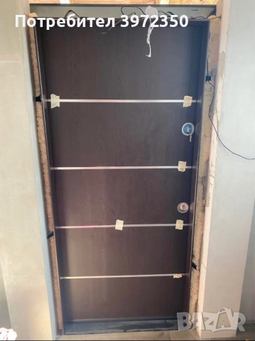 Продавам нова външна блиндирана врата-2 бр., снимка 2 - Входни врати - 53904534