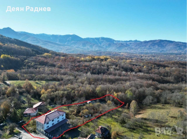 Къща в гр. Априлци, кв. Острец, РЗП 633 кв.м.