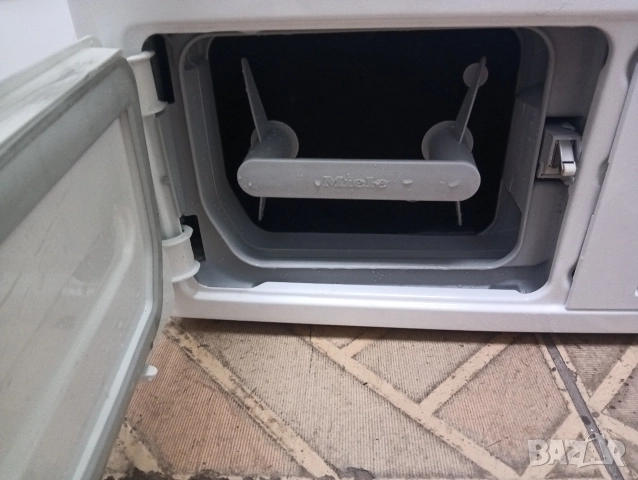 Като нова сушилня с термопомпа Миеле Miele T1 Modern Life 8кг А+++ 2 години гаранция!, снимка 8 - Сушилни - 52543890