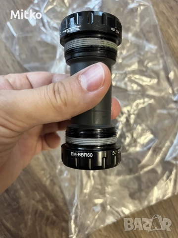 Средно движение на резба Ultegra SM-BBR60, снимка 3 - Части за велосипеди - 55923079