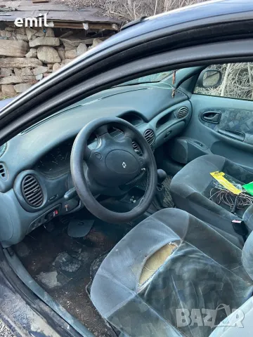 Renault Megane 1.6i, снимка 5 - Автомобили и джипове - 48787525