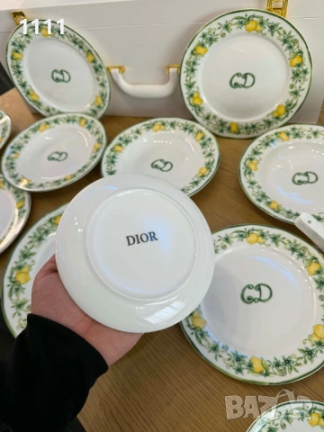 Сет за хранене 36 части Dior, снимка 2 - Сервизи - 54189519