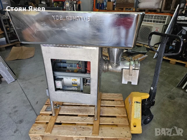Месомелачка Butcher Boy A52 - 7.5 KW, снимка 6 - Други машини и части - 51149140