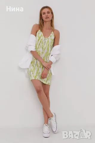 Nasty Gal свежа рокля