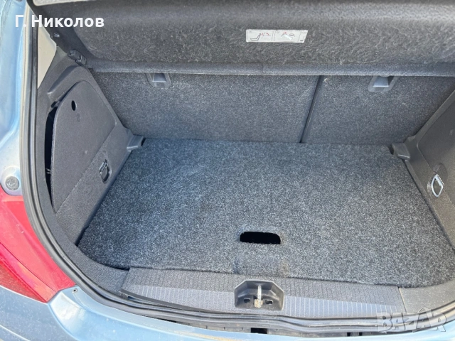 Опел Корса Д 1.2i , снимка 9 - Автомобили и джипове - 54125815