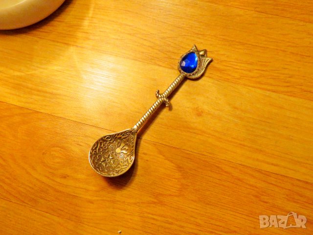 Старинна бронзова лъжица за захар, шекер с османска тугра, тура - за колекционери и ценители