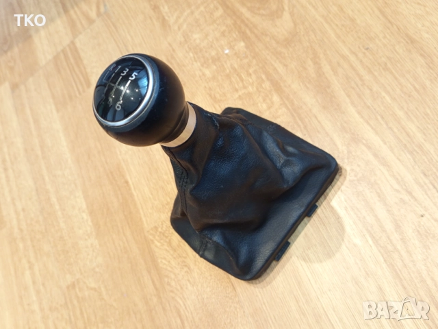 Топка за скоростен лост + маншон ръчни 6 скорости за VW Golf Plus и Tiguan