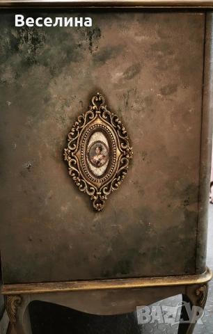 Уникален дървен скрин, снимка 7 - Скринове - 54322816