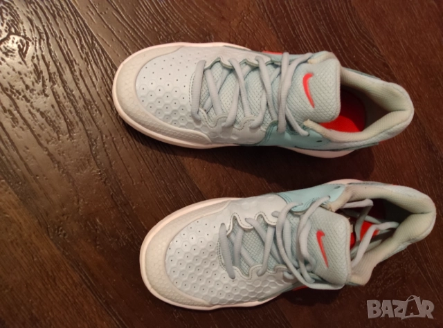 Оригинални тенис маратонки Nike Air Zoom Resistance 37,5, снимка 7 - Маратонки - 52976408