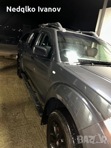 Nissan Navara 2.5 dCi 4x4 – Пълен пакет, хардтоп, снимка 7 - Автомобили и джипове - 53930046