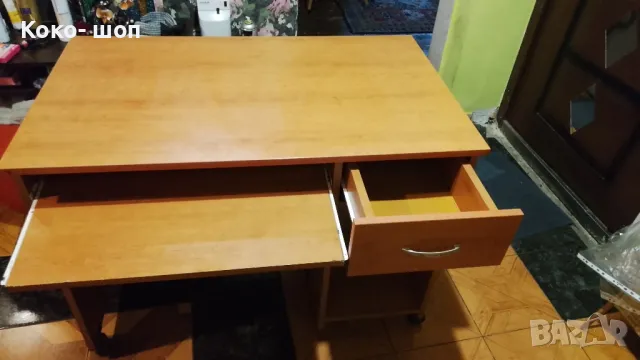 Масивна Маса  и 4бр. стола  идр. , снимка 2 - Маси - 41495992