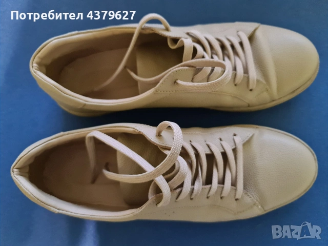 Маратонки бежов цвят