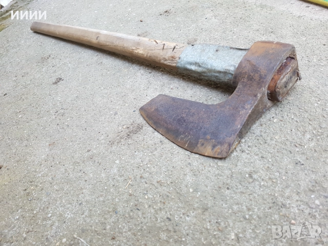 Брадва топор Сърп и Чук 1,8 кг, снимка 2 - Други инструменти - 52882434