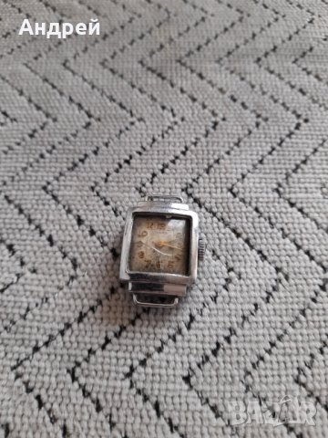 Стар дамски часовник Заря