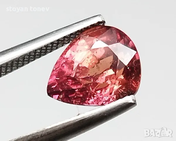 Рядък Падпараджа сапфир 1.55кт! Сертифициран! Нов!, снимка 3 - Пръстени - 46510602