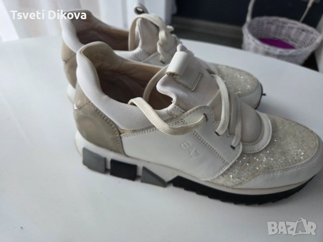 Дамски сникърси в бяло, с ефектна лъскава предна част. , снимка 4 - Маратонки - 54005702