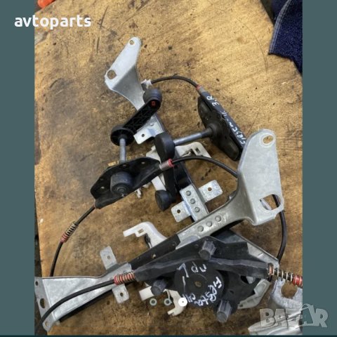 Ford fiesta 4/5врати 2004година стъклоповдигачи, снимка 3 - Части - 40385279