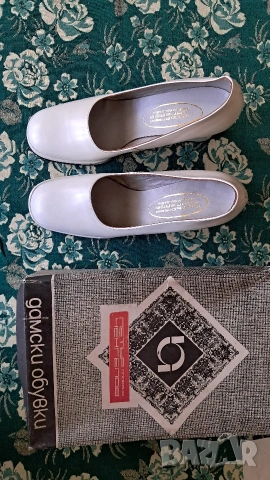 Дамски обувки, снимка 4 - Дамски обувки на ток - 54301966