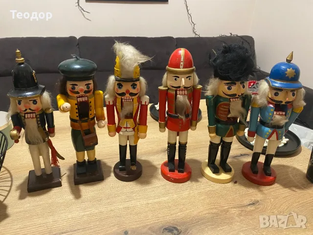 Фигурки Лешникотрошачката, снимка 2 - Фигурки - 49991053