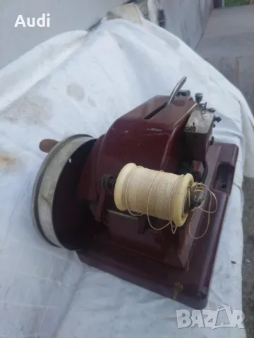 GRITZNER двойна машина за ръчно управление. Старинна, масивна за професионална употреба! Много масив, снимка 2 - Шевни машини - 49935401