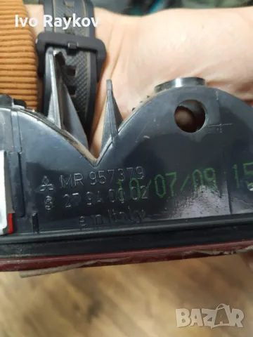 Трети  стоп за  Mitsubishi COLT - MR957379 , 2004-2008, снимка 6 - Части - 48403716