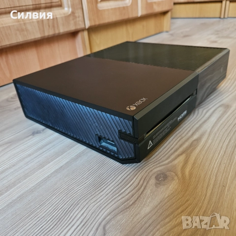 Нов XBOX ONE 1TB + 2 джойстика + 3 топ игри, PS5 PS4 PlayStation 4 5, снимка 3 - Xbox конзоли - 52389357