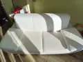 Продавам бял кожен диван, снимка 1